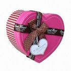 Herz geformter dekorativer Luxus aufbereiteter Geschenk-Papierkasten, rosa Papierkasten für Schokolade