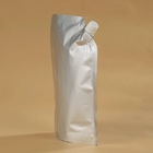 Verpackenfolie des silbernen einfachen Tüllenbeutels stehen oben Biergetränk-Tüllenpakete des Desinfizierers flüssige