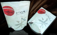 Seitendichtung stehen oben die Imbiss-Plastiktasche, die mit Reißverschluss für Reis verpackt
