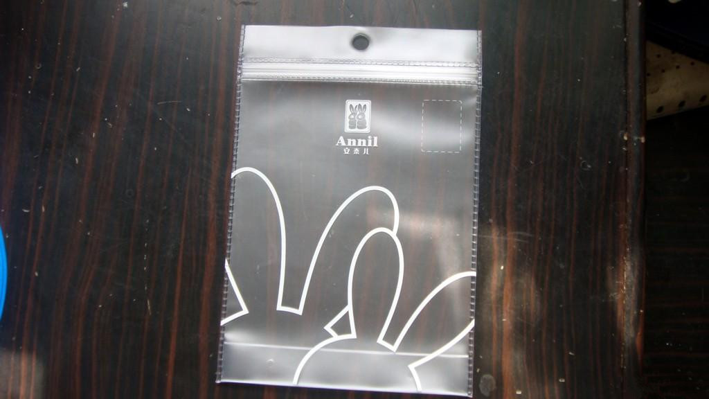 Umweltfreundlicher Plastikbeutel, der mit Reißverschluss für das Handschuh-Verpacken verpackt