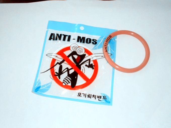 Ein 110 Mikron-Kunststoffgehäuse-Taschen, Hanghole scherzt Mückenschutz-Band-Verpackentasche