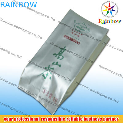 HAUSTIER /AL/PET stehen oben die Teebeutel, die mit Seitenkeil verpacken