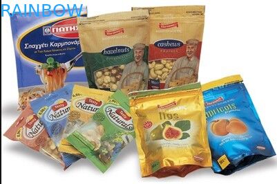 Stehen Sie oben die Teebeutel, die das glatte Ende verpacken, das mit Reißverschluss/Fenster lamelliert wird