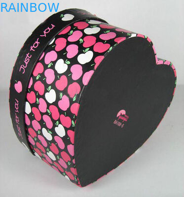 Das bunte Herz-Form-Papierkasten-Verpacken trifft auf Valentinstag-Geschenk zu