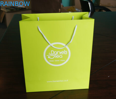 Kundenspezifische grüne Kraftpapier-Papiertüten mit Baumwollgriff-Tee-Verpackentasche