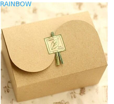 Einfacher Brown-Kraftpapier-Kasten für das verpackende Geschenk, kundengebundenes Drucken