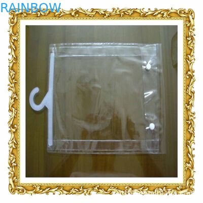 Wiederversiegelbare Plastikbeutel, die für Unterwäsche-/der Männer Kleidung mit Aufhänger-Anzeige verpacken