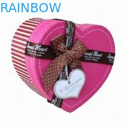 Herz geformter dekorativer Luxus aufbereiteter Geschenk-Papierkasten, rosa Papierkasten für Schokolade