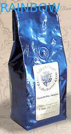 Das Aluminiumfolie-Kaffeebohne-Plastikbeutel-Verpacken steht oben Tasche mit Ventil