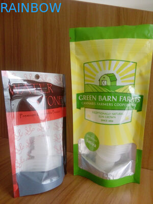 Stehen Sie oben den Plastikbehälter, der mit Hanf-Samen/Noni-Taschen mit Reißverschluss gefüllt wird