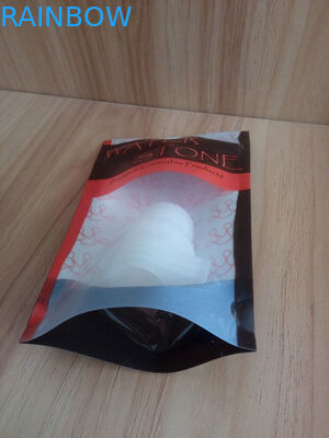 Stehen Sie oben den Plastikbehälter, der mit Hanf-Samen/Noni-Taschen mit Reißverschluss gefüllt wird