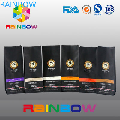 Das schwarze Plastikbeutel-Verpacken 70g 100g 250g 500g steht oben Kaffeebohne-Tasche mit Ventil