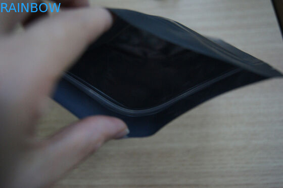 Die verpackenden Aluminiumfolie-Teebeutel/stehen oben Matt-schwarze Plastikkaffee-Tasche mit Zipverschluß