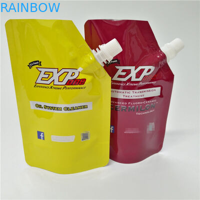 BPA geben die Plastikhaar-Masken-Tüllen-Taschen frei, die Liquiddrink-Kaffee verpacken, stehen oben Beutel