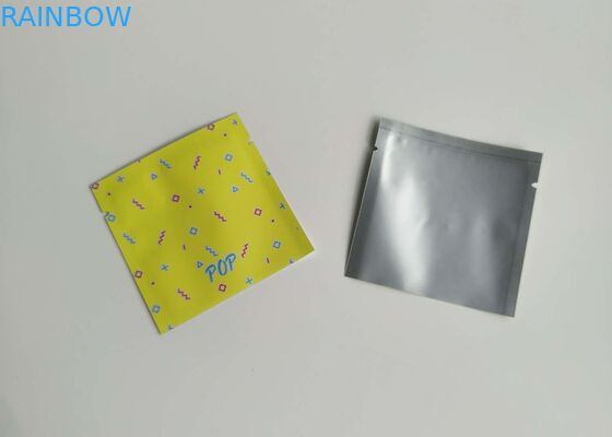 Das kleine Aluminium Plastikbeutel-Verpacken steht oben Köder-Fischerei-Wurm-Tasche mit klarem Fenster