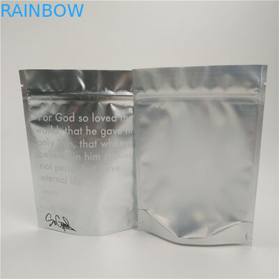 Die lamellierten materiellen Plastikbeutel, die Splitter-medizinische Tasche mit Reißverschluss verpacken, stehen oben