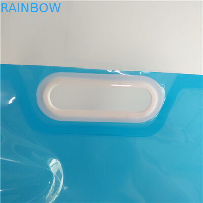 Flüssige Speichertaschen im Freien, Trinkwasser stehen oben Tüllen-Beutel mit Griff