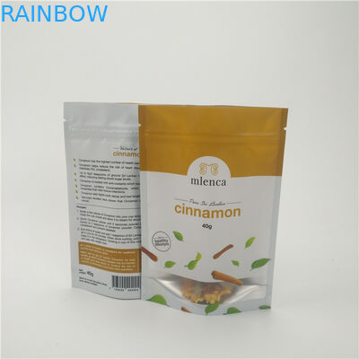 Weiße Hintergrund-Reißverschluss-MattKosmetiktaschen stehen oben Zimt Doypack 40g