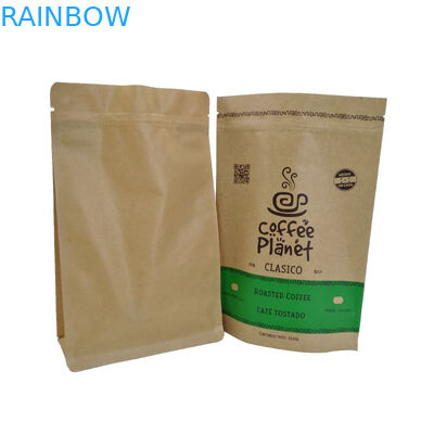 Feuchtigkeitsfeste Plätzchen stehen oben Kraftpapier-Beutel