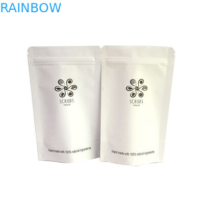 Kraftpapier-Kaffee-Verpackentaschen stehen oben Taschen für das Kaffee-Verpacken