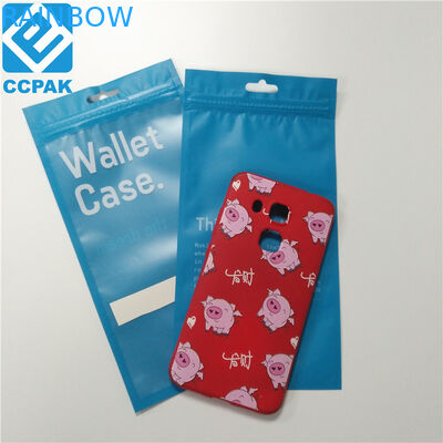 Das Ladegerät-Daten-Kabel, das sehen bereift wird flach, durch Taschen-Handy-Zusätze mit Hanghole