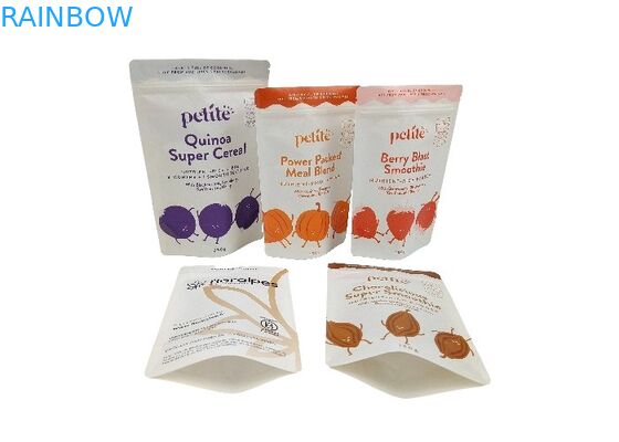 Biologisch abbaubares Kraftpapier stehen einsackt oben Verpacken- der Lebensmittelbeutel