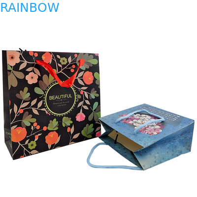 Einheitliche Verpackung aus Kraftpapier mit Griff