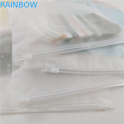 Fabrik Großhandel durchsichtige Kunststoff-T-Shirts Kleidung Verpackungstüte mit Schiebeverschluss und Haken