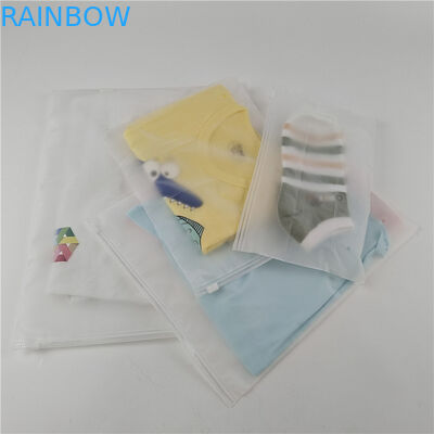 Fabrik Großhandel durchsichtige Kunststoff-T-Shirts Kleidung Verpackungstüte mit Schiebeverschluss und Haken