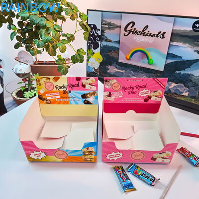 Auf Wunsch gedruckte Karton-Displaybox mit 350 g Dicke und Warmstempel für Snackverpackungen