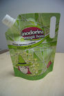 Grüner Getränk-Tüllen-Beutel, der gestempelschnittenen Griff für das flüssige Verpacken verpackt