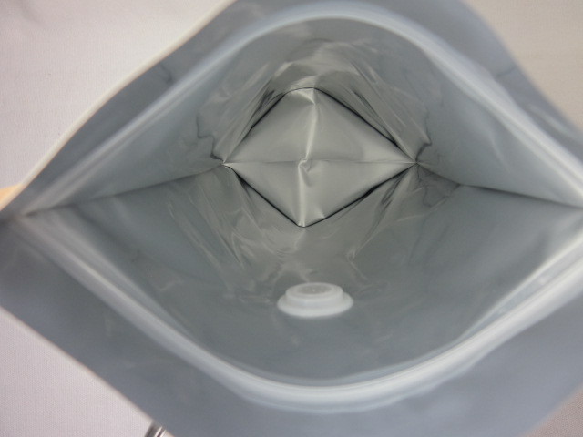 Kaffee-Tee stehen oben den Aluminiumfolie-Beutel, der Tasche mit Reißverschluss 250g 500g Kraftpapiers verpackt