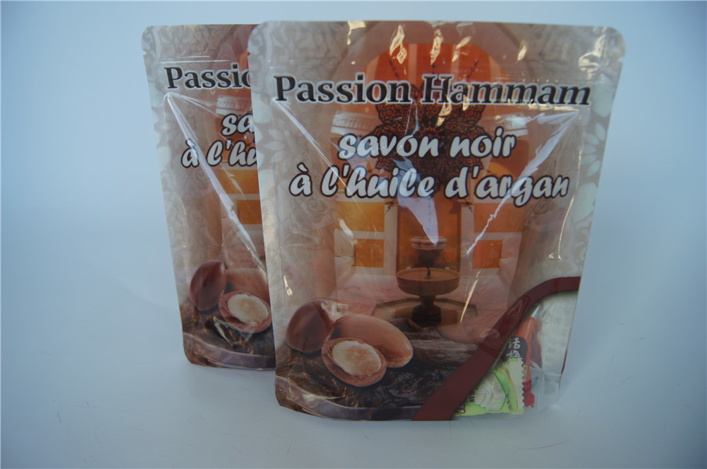 Das starke Farbplastikbeutel-Verpacken der Dichtungs-8/Lebensmittelverpackung steht oben Beutel