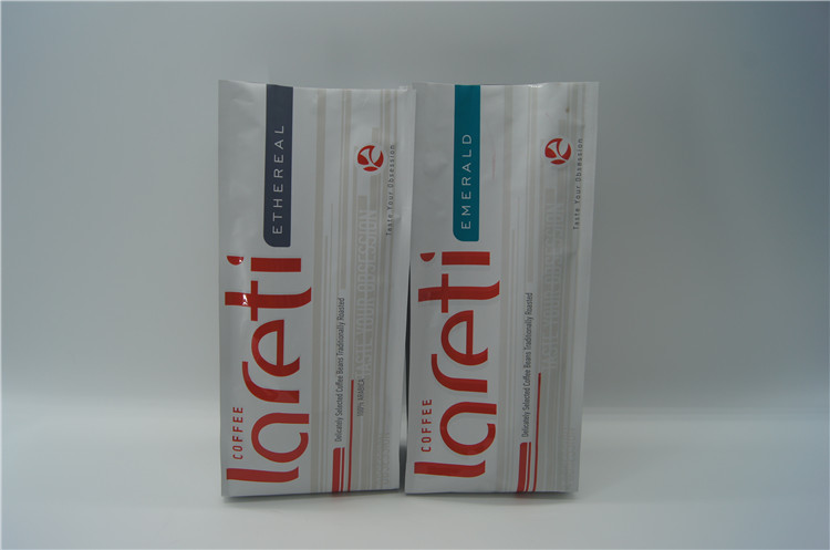 Customzied versehen Verpackentaschen des Keilkaffees für gemahlenen Kaffee mit Ventil mit Seiten