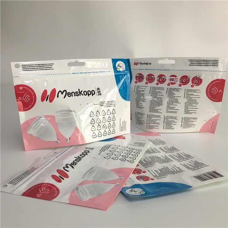 Die glatten Mikrowellen-Dampf-Unterseiten-Keil-Taschen stehen oben Plastiksterilisator-Retorten-Beutel