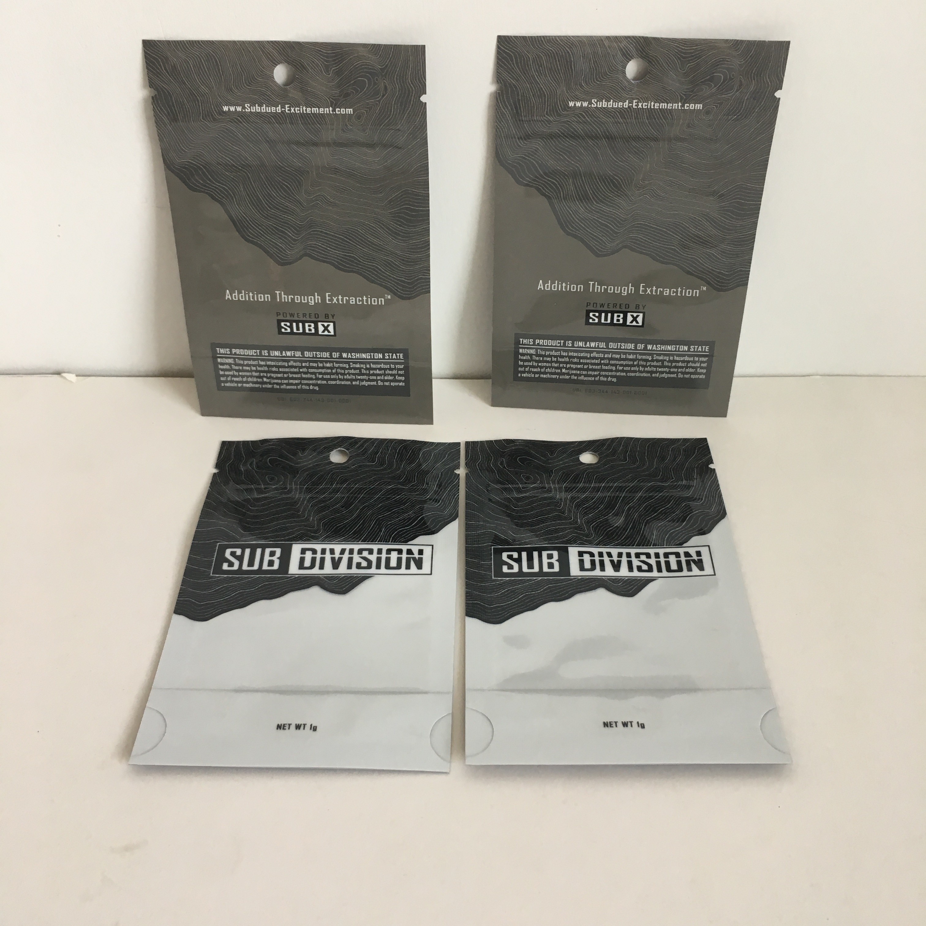 Geruch-Beweis-Stand herauf Beutel-Plastik-Taschen mit Blumen-mit Reißverschluss Plastikbeuteln des Hanf-1g mit Aufhänger-Loch-klarem Fenster