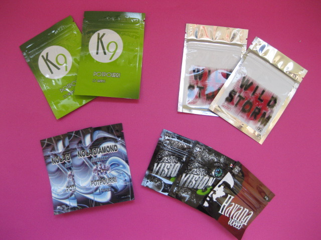 Soem kundengebundene Kräuterweihrauch-Plastikbeutel, die mit Zipverschluß verpacken